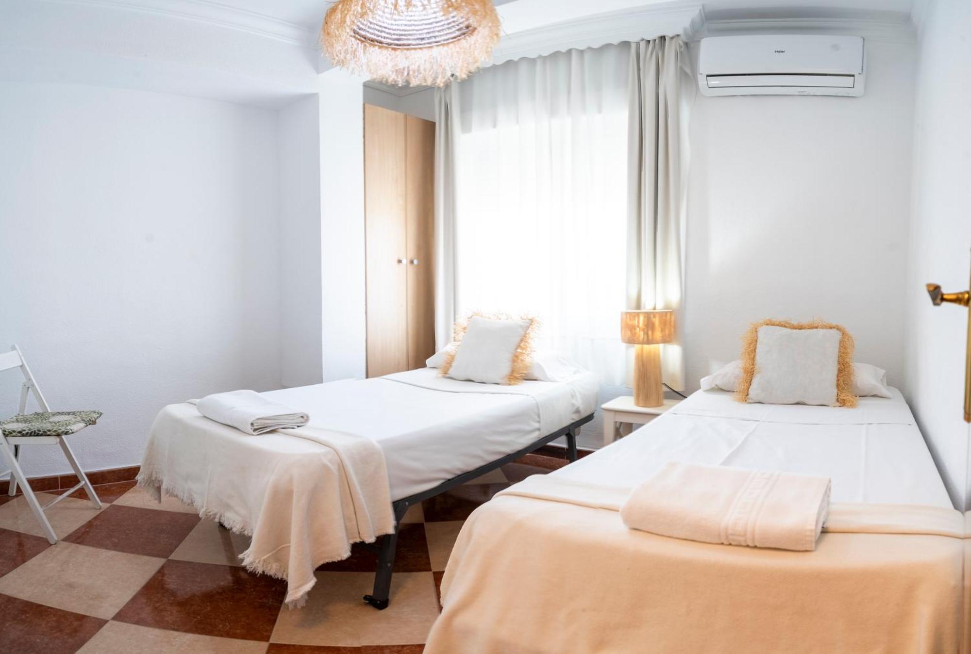 Malaga Center Flat Hospitality Apartment Bagian luar foto