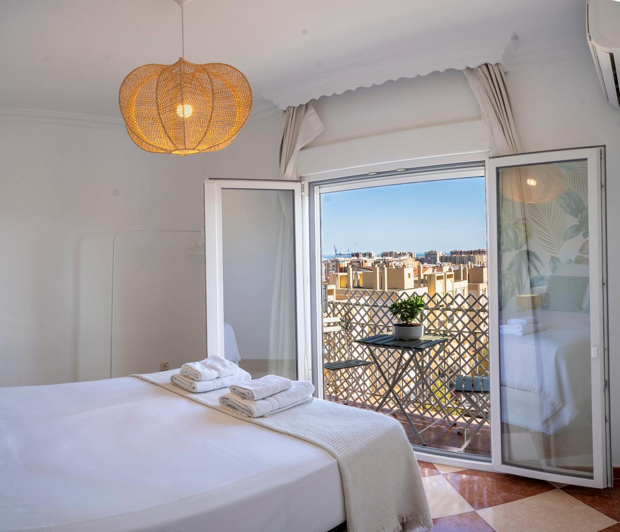 Malaga Center Flat Hospitality Apartment Bagian luar foto